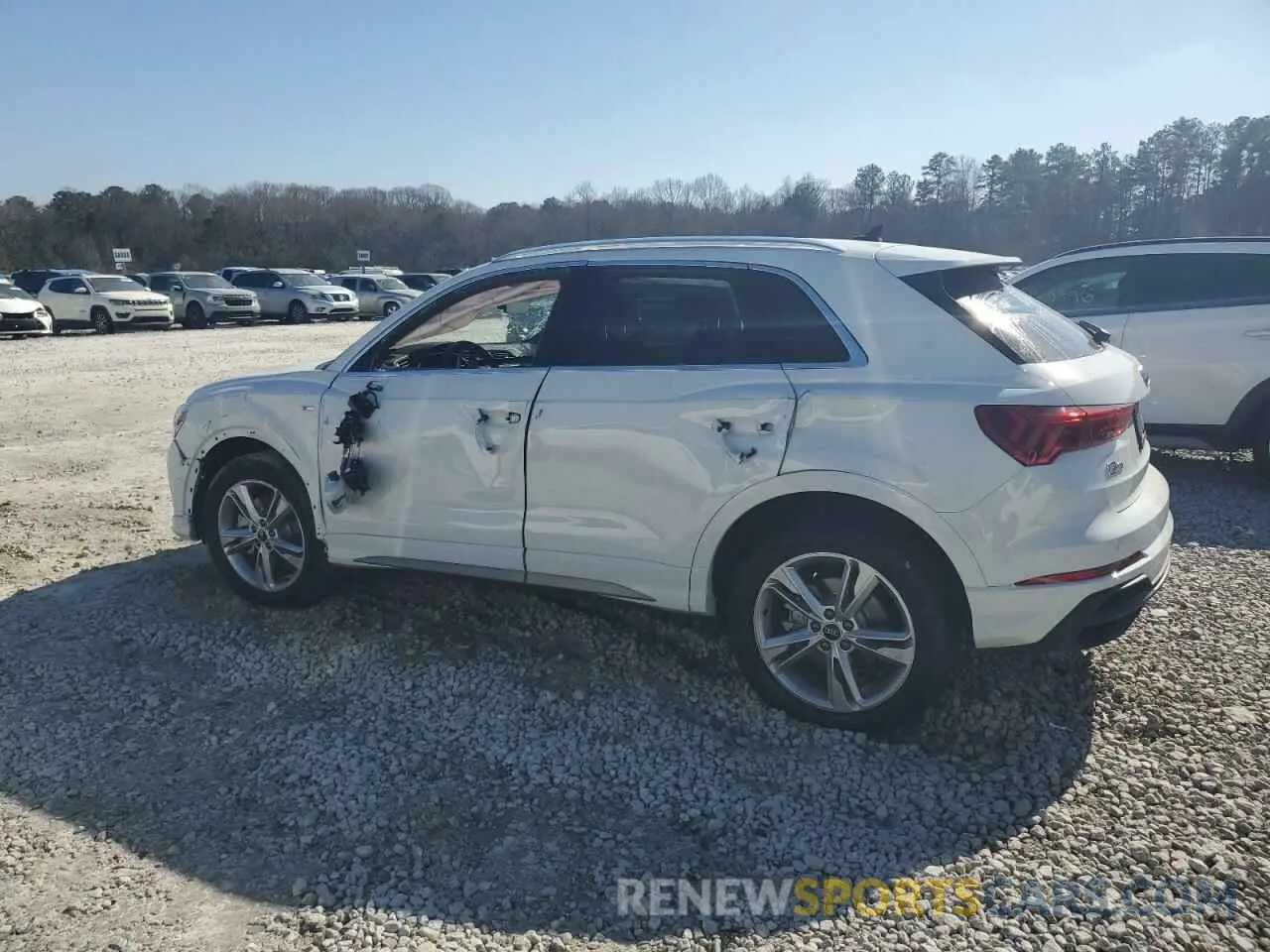2 Фотография поврежденного автомобиля WA1EECF39P1092122 AUDI Q3 2023