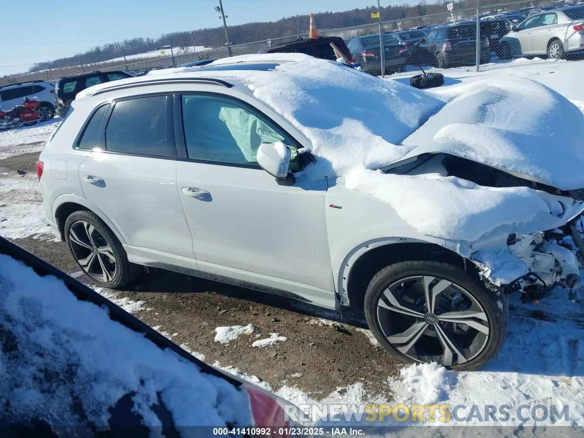 13 Фотография поврежденного автомобиля WA1EEDF39P1082244 AUDI Q3 2023