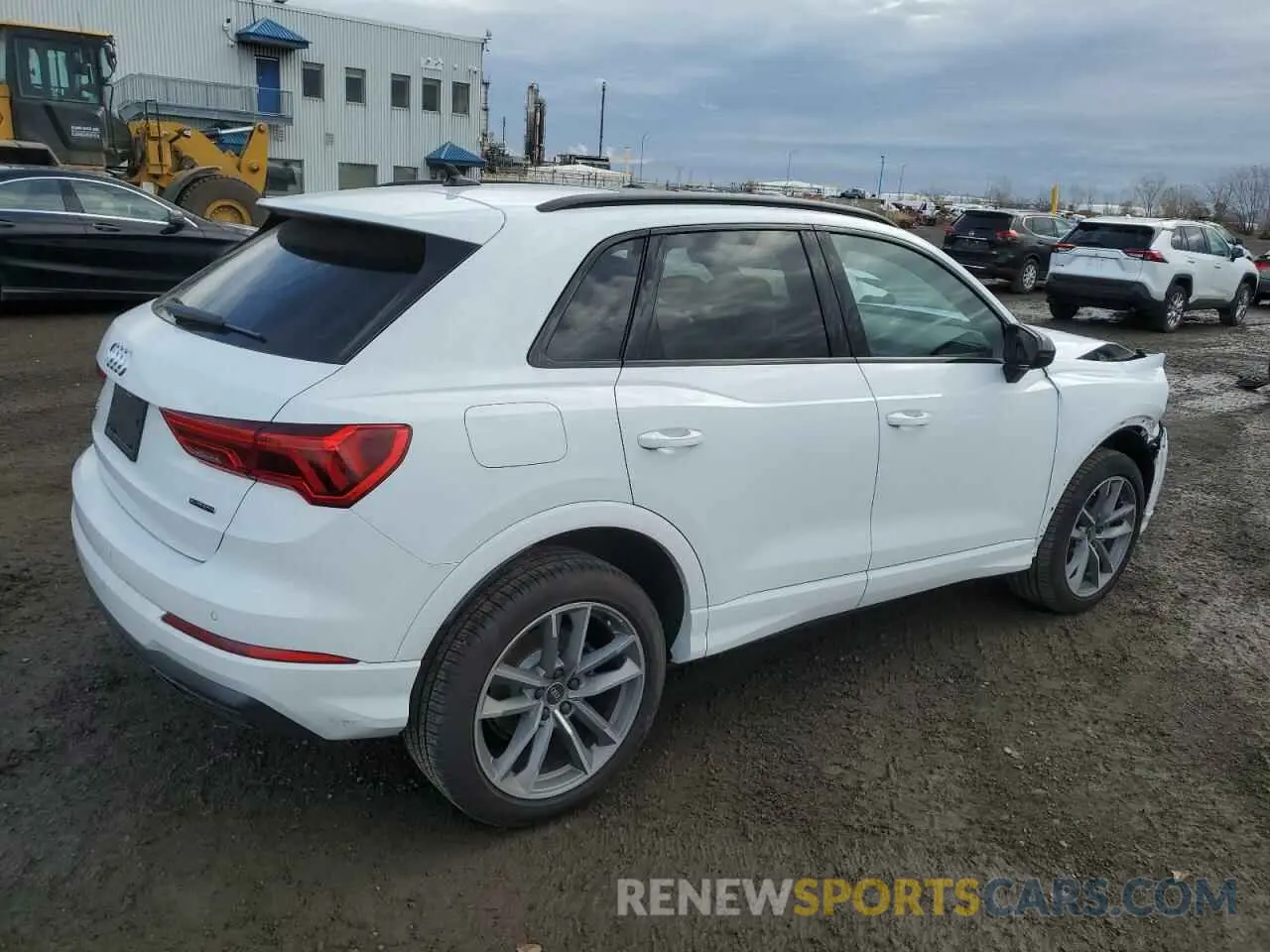 3 Фотография поврежденного автомобиля WA1AUCF30R1150123 AUDI Q3 2024
