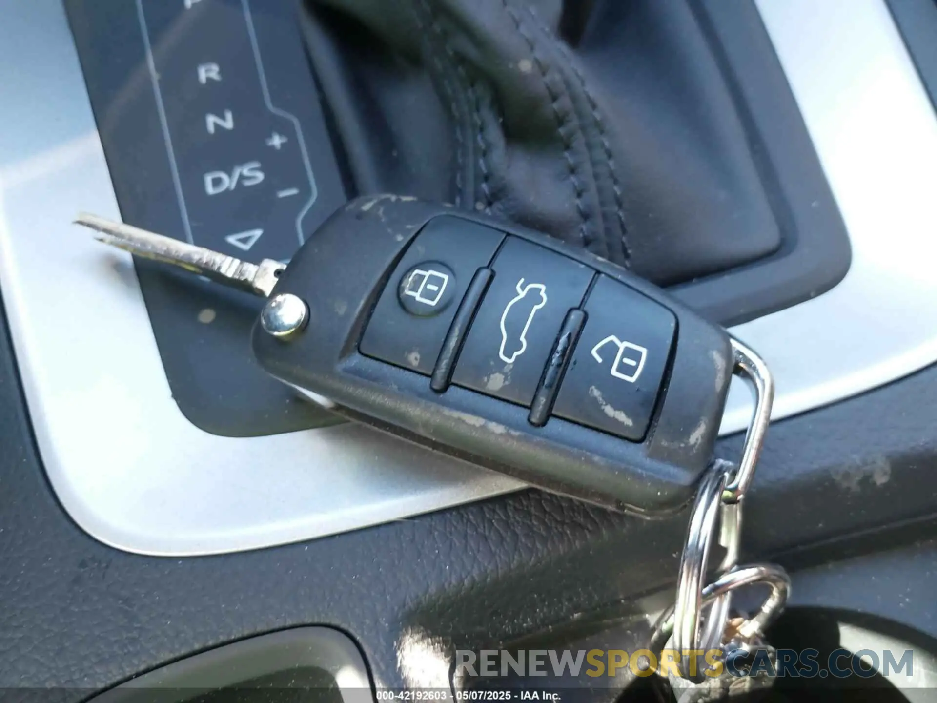 11 Photograph of a damaged car WA1DECF30R1036097 AUDI Q3 2024