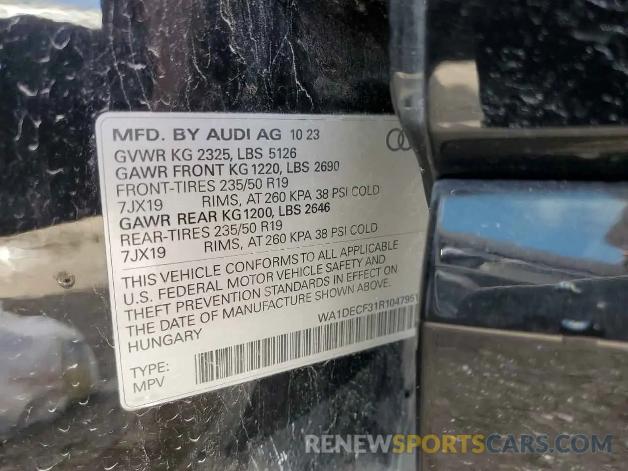 13 Фотография поврежденного автомобиля WA1DECF31R1047951 AUDI Q3 2024