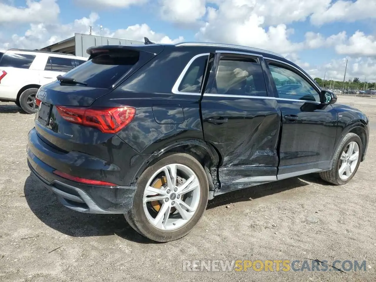 3 Фотография поврежденного автомобиля WA1DECF31R1047951 AUDI Q3 2024