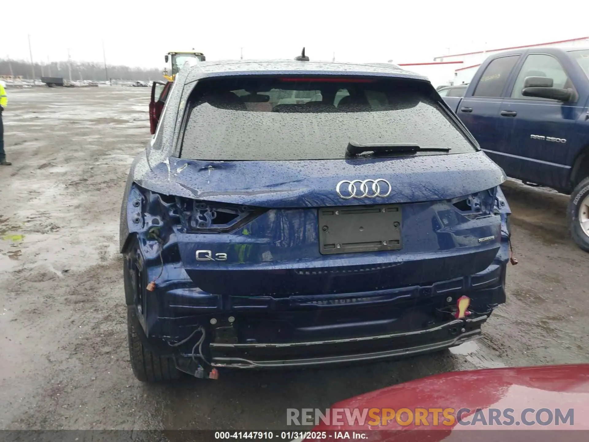 16 Photograph of a damaged car WA1DECF31R1114404 AUDI Q3 2024