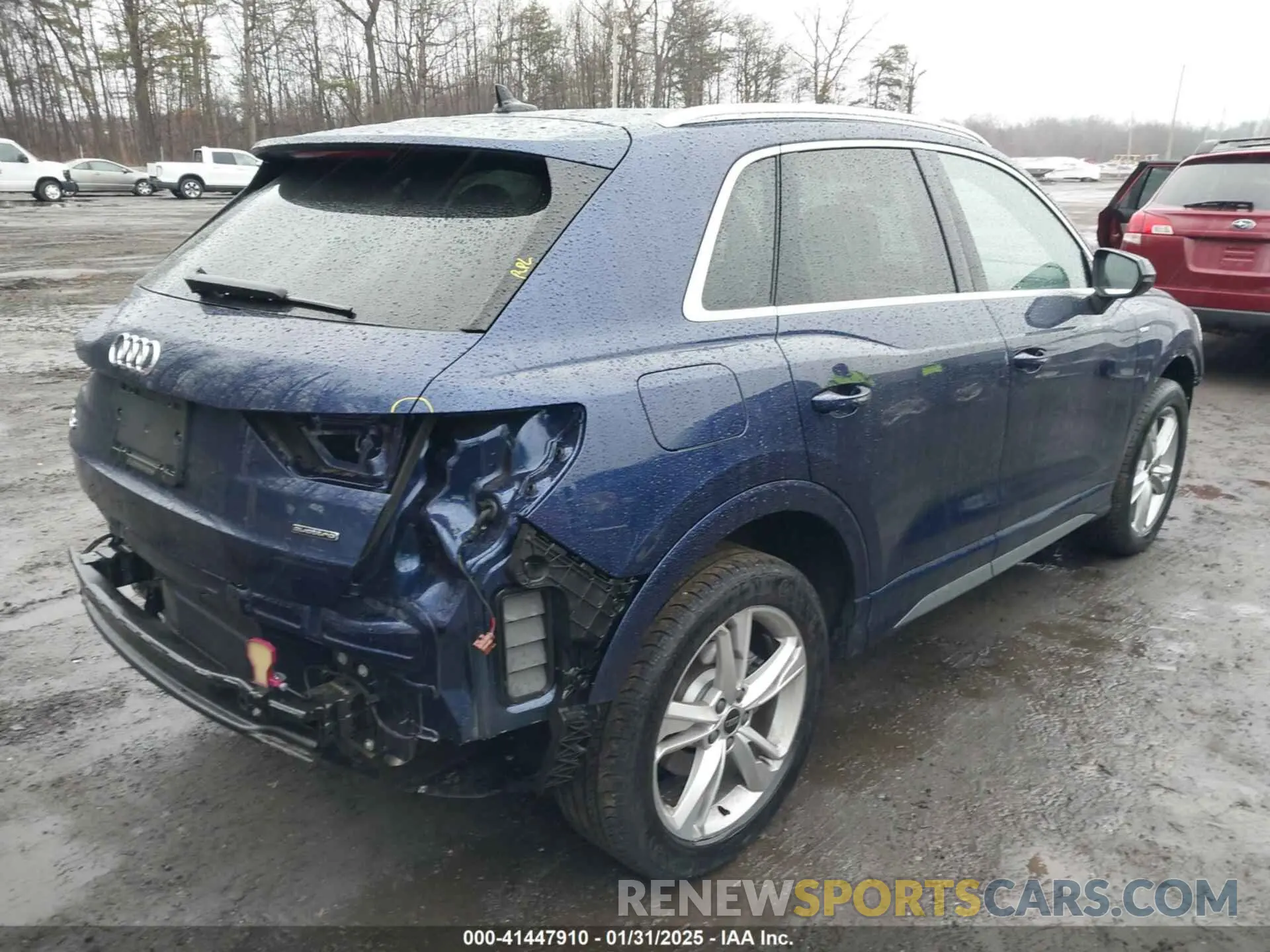 4 Photograph of a damaged car WA1DECF31R1114404 AUDI Q3 2024