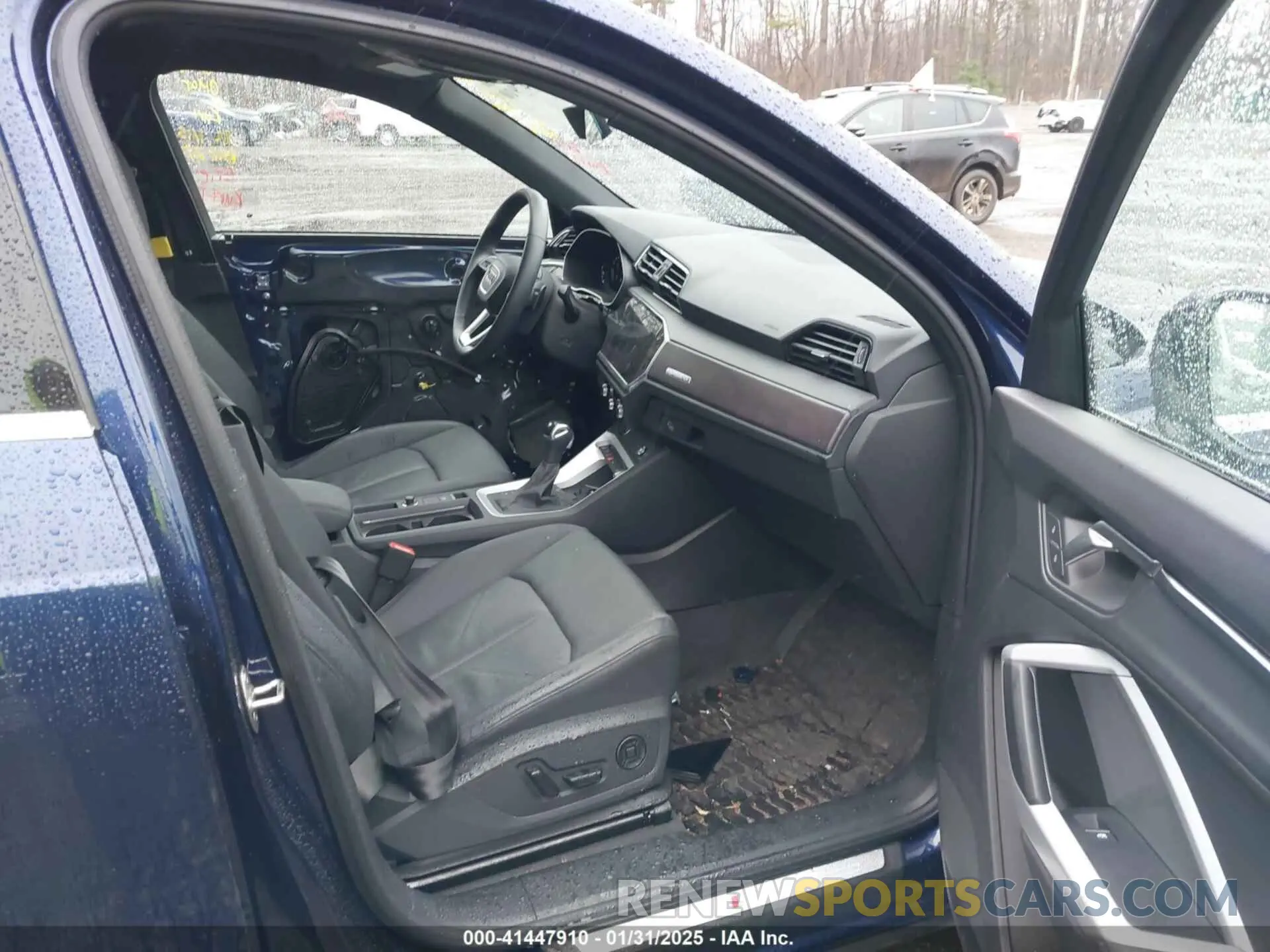 5 Photograph of a damaged car WA1DECF31R1114404 AUDI Q3 2024