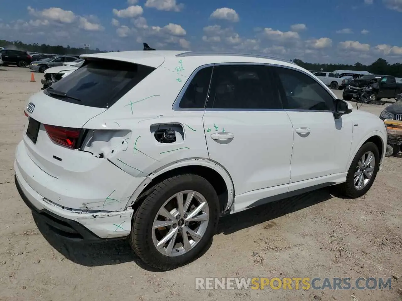 3 Photograph of a damaged car WA1DECF34R1060886 AUDI Q3 2024