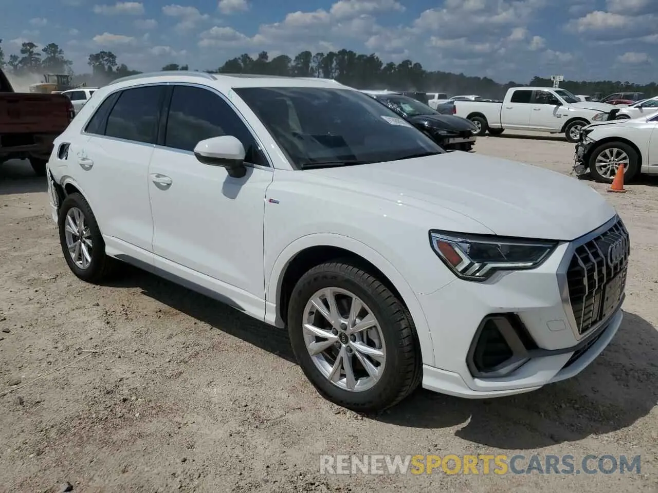 4 Photograph of a damaged car WA1DECF34R1060886 AUDI Q3 2024