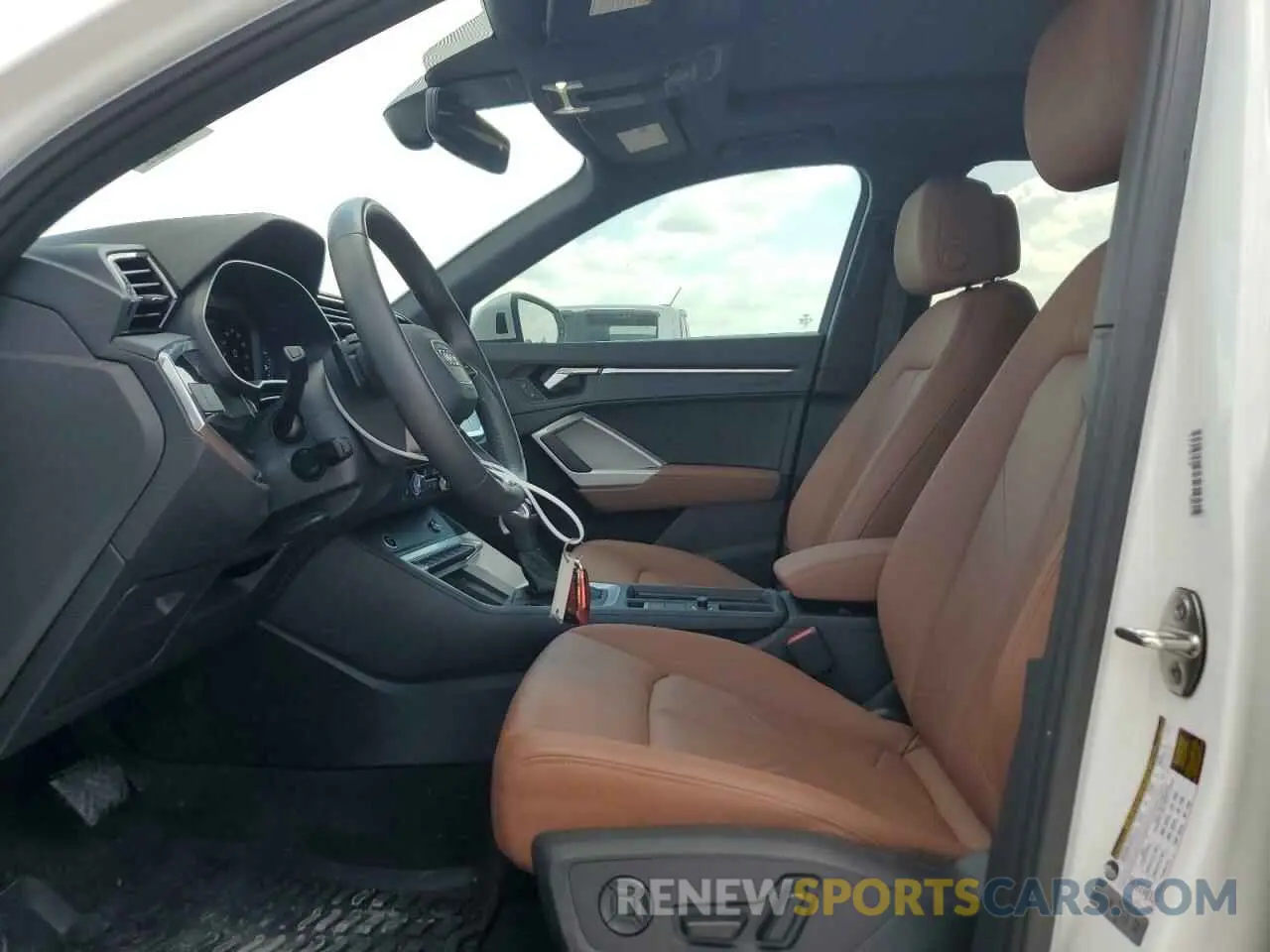 7 Photograph of a damaged car WA1DECF34R1060886 AUDI Q3 2024