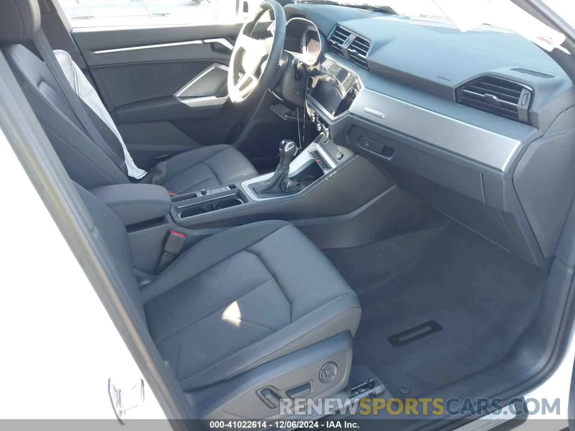 5 Фотография поврежденного автомобиля WA1DECF34R1169607 AUDI Q3 2024