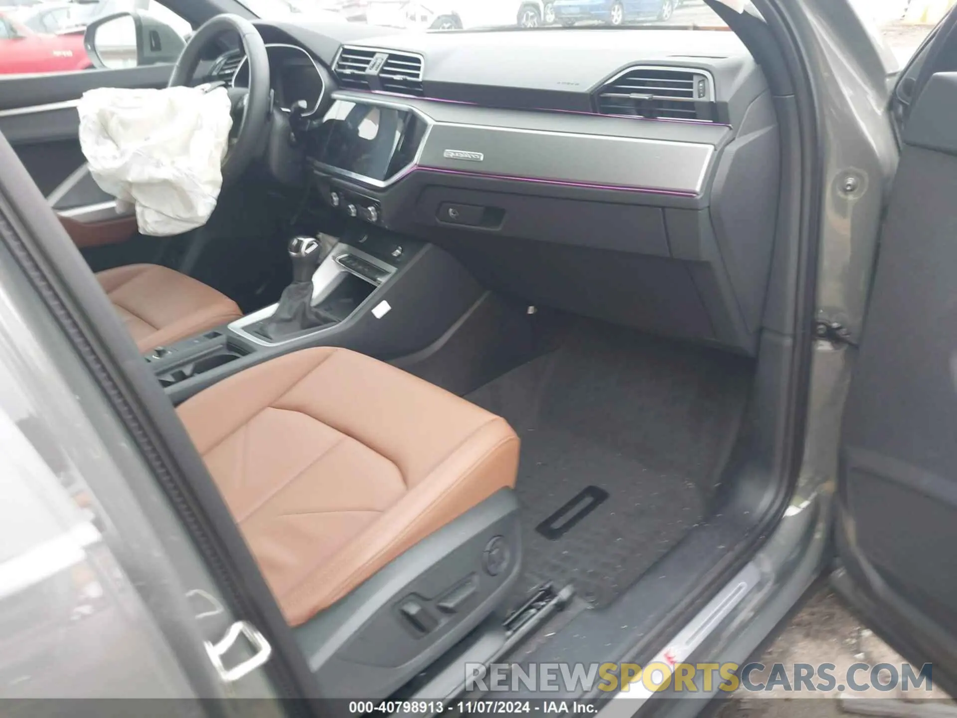 5 Photograph of a damaged car WA1DECF35R1072237 AUDI Q3 2024