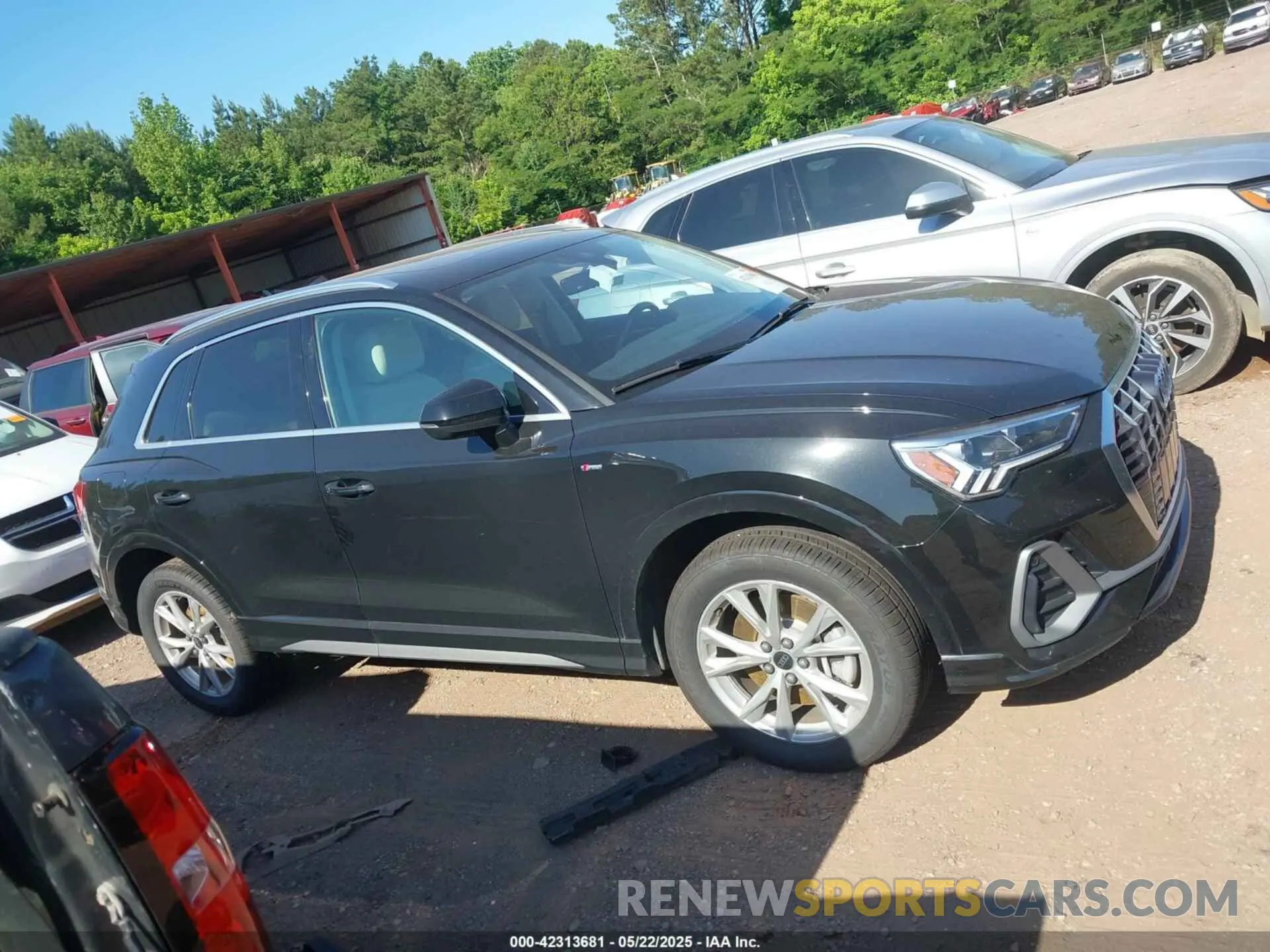 12 Фотография поврежденного автомобиля WA1DECF35R1095131 AUDI Q3 2024