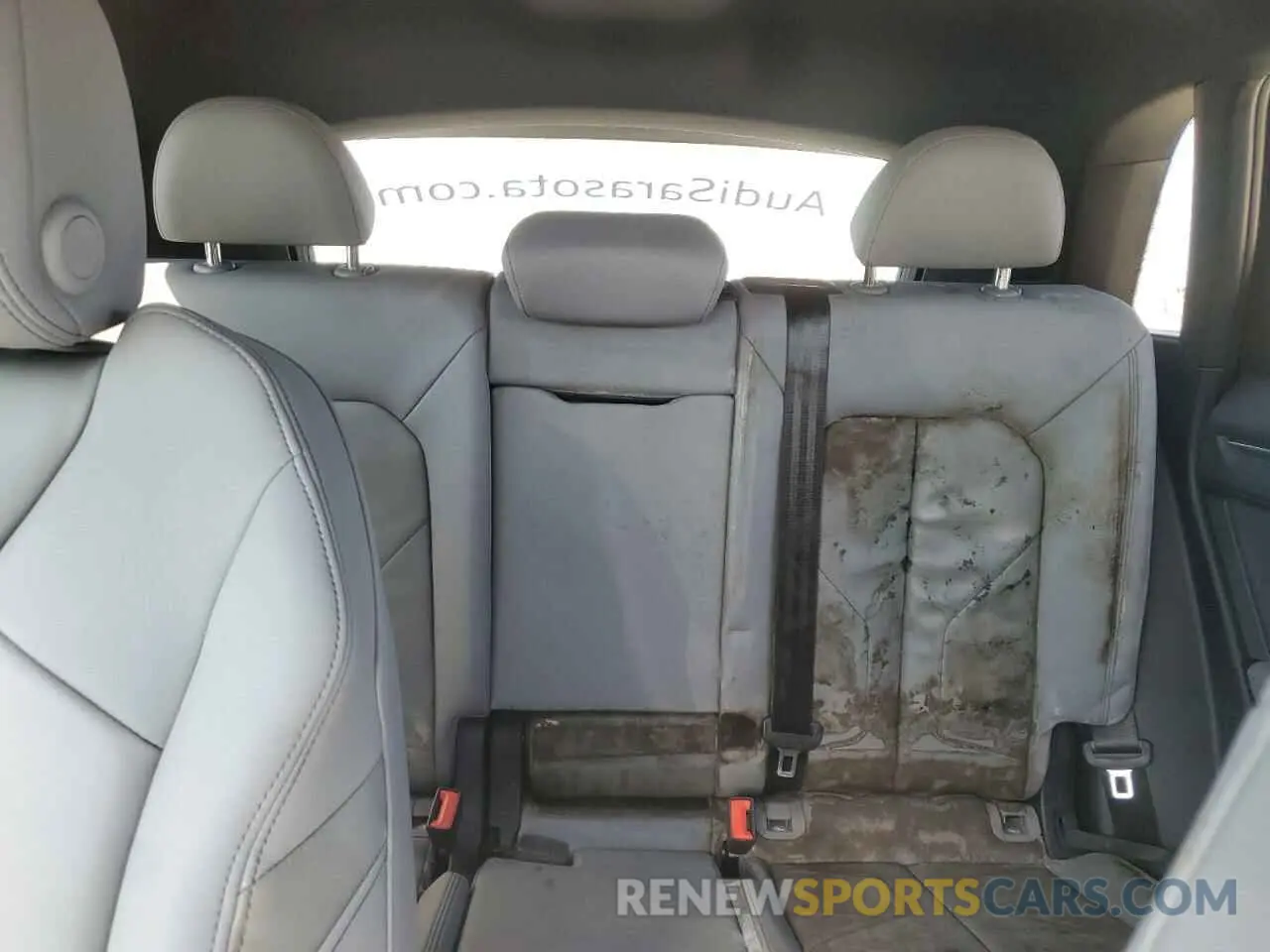 10 Фотография поврежденного автомобиля WA1DECF35R1122022 AUDI Q3 2024