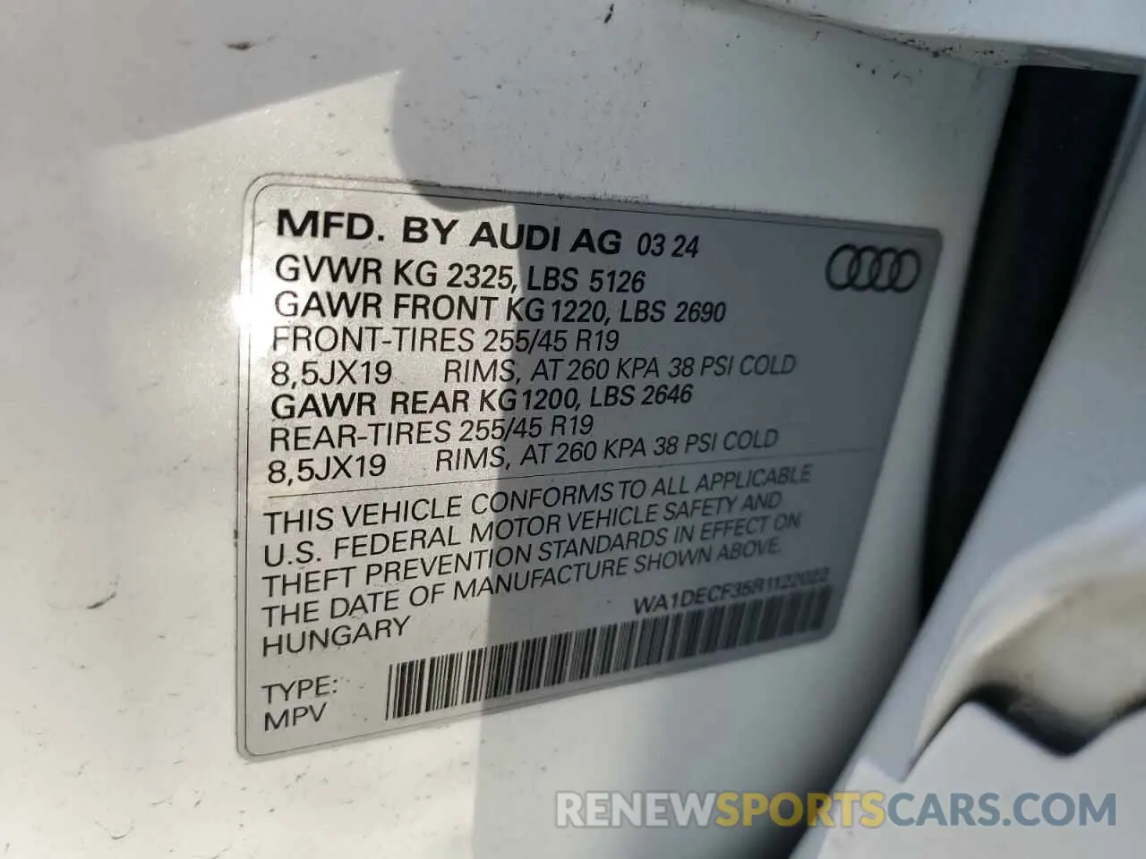 14 Фотография поврежденного автомобиля WA1DECF35R1122022 AUDI Q3 2024