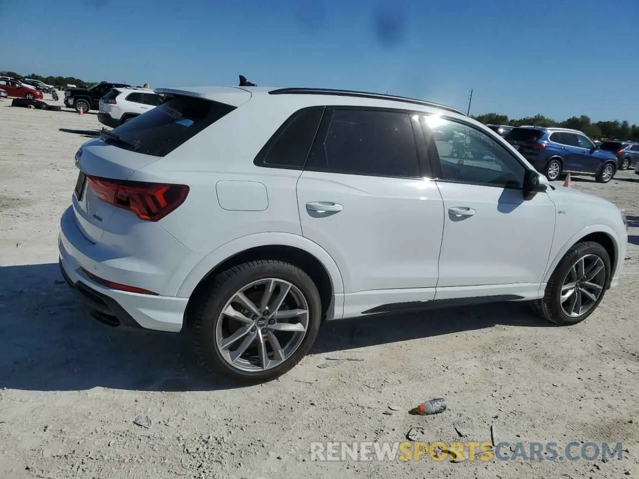 3 Фотография поврежденного автомобиля WA1DECF35R1122022 AUDI Q3 2024