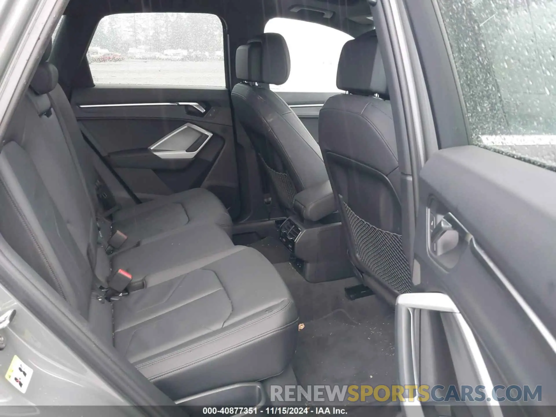 8 Photograph of a damaged car WA1DECF36R1094926 AUDI Q3 2024