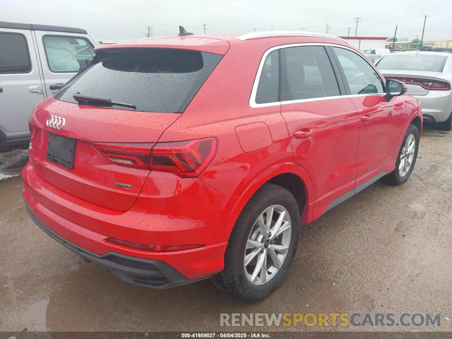4 Photograph of a damaged car WA1DECF36R1126631 AUDI Q3 2024
