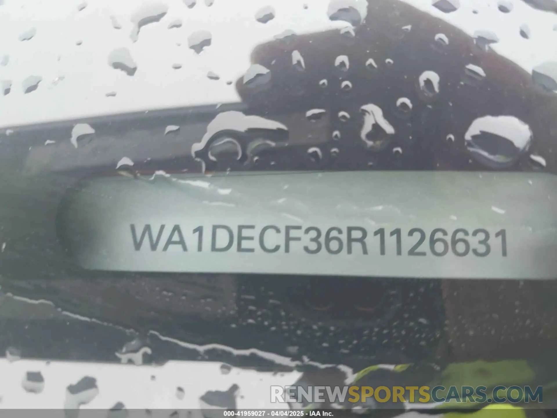 9 Photograph of a damaged car WA1DECF36R1126631 AUDI Q3 2024