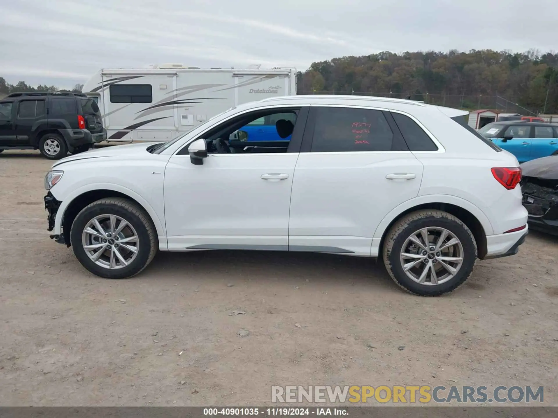 14 Photograph of a damaged car WA1DECF36R1185601 AUDI Q3 2024