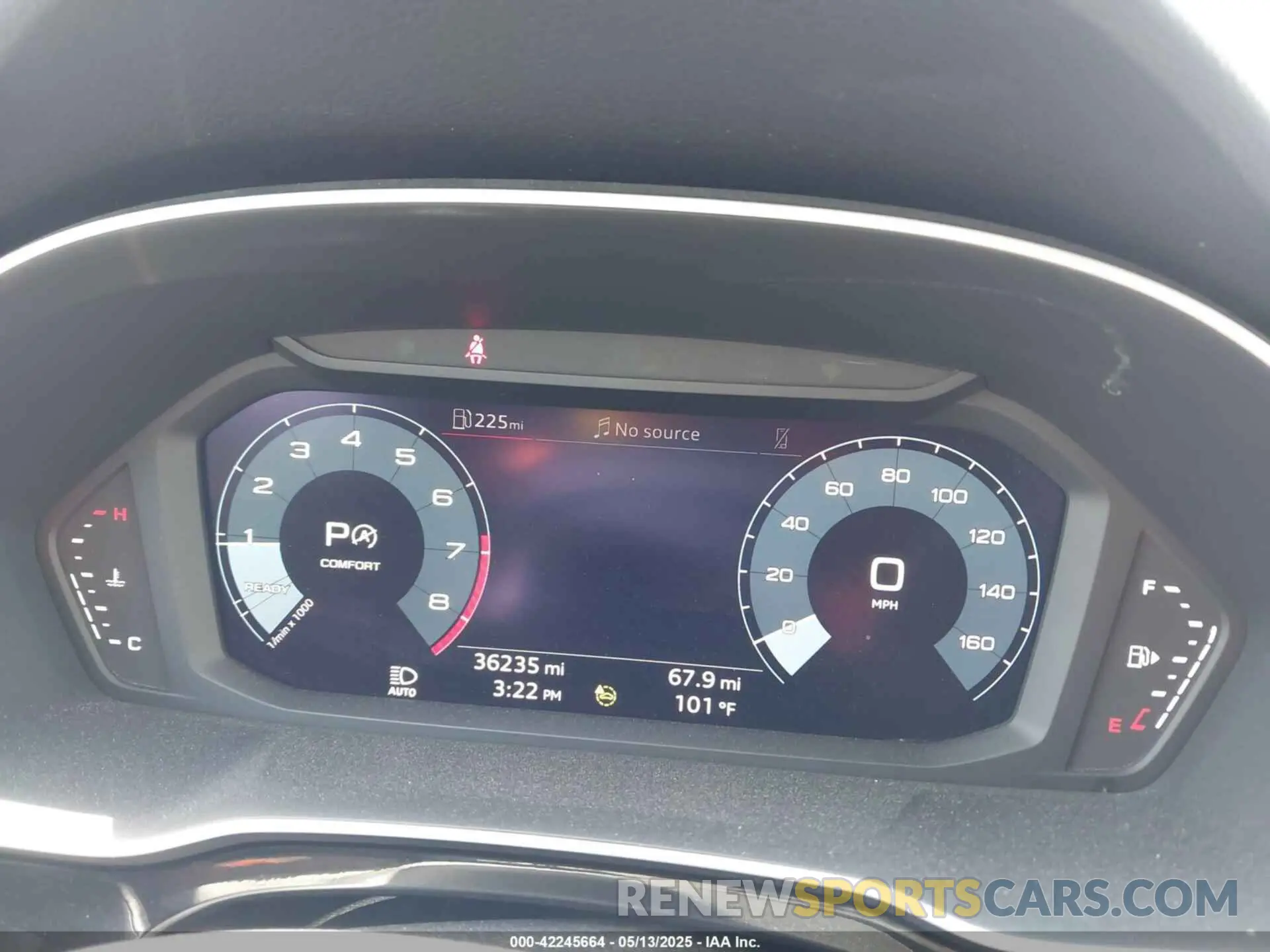 7 Фотография поврежденного автомобиля WA1DECF37R1044715 AUDI Q3 2024
