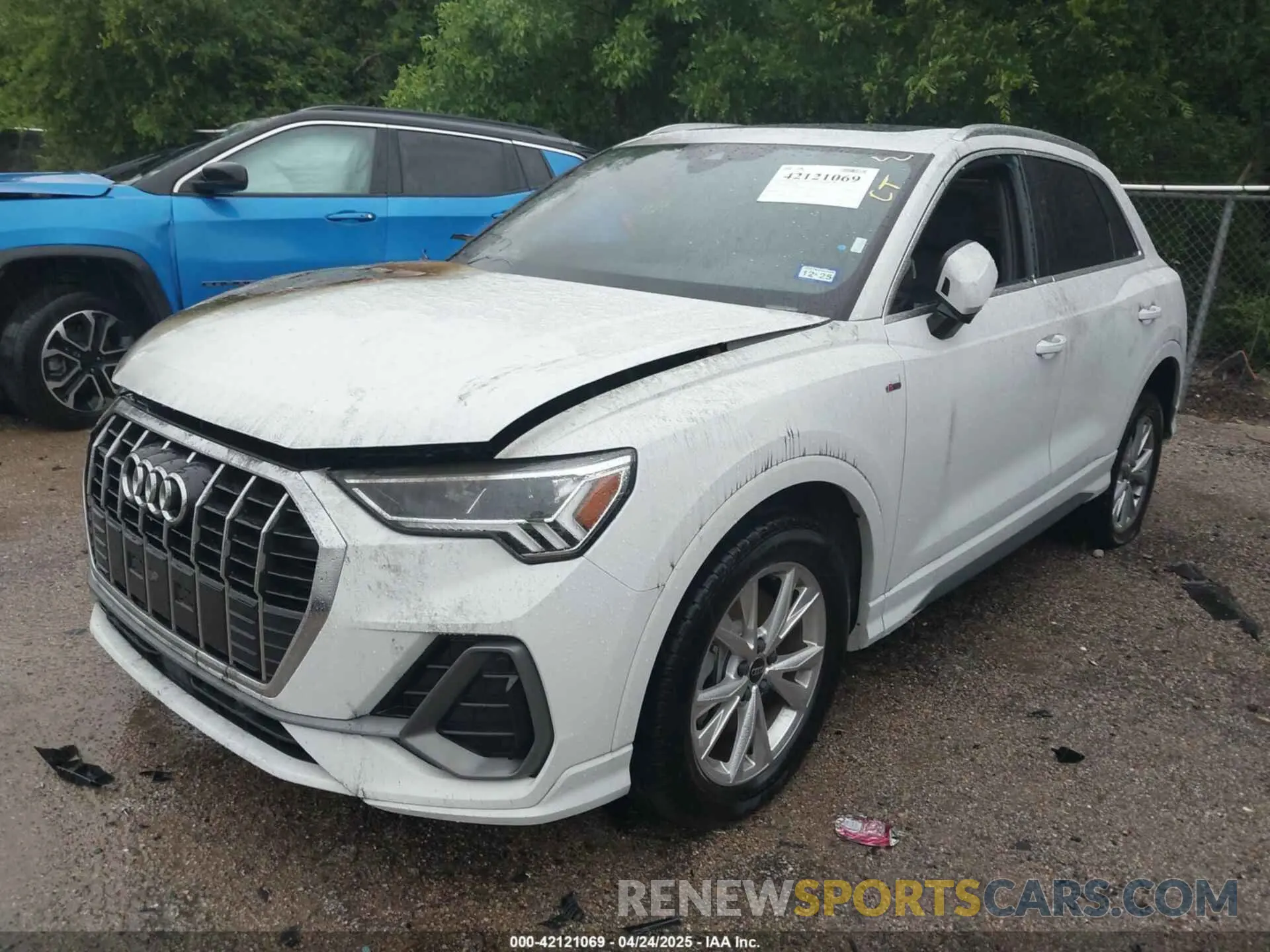 2 Фотография поврежденного автомобиля WA1DECF38R1052726 AUDI Q3 2024