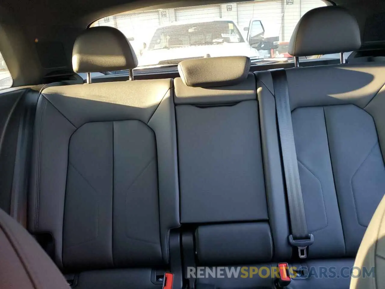 10 Фотография поврежденного автомобиля WA1DECF38R1122726 AUDI Q3 2024