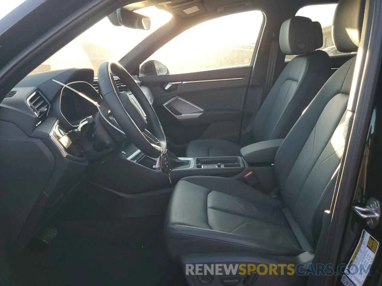7 Фотография поврежденного автомобиля WA1DECF38R1122726 AUDI Q3 2024