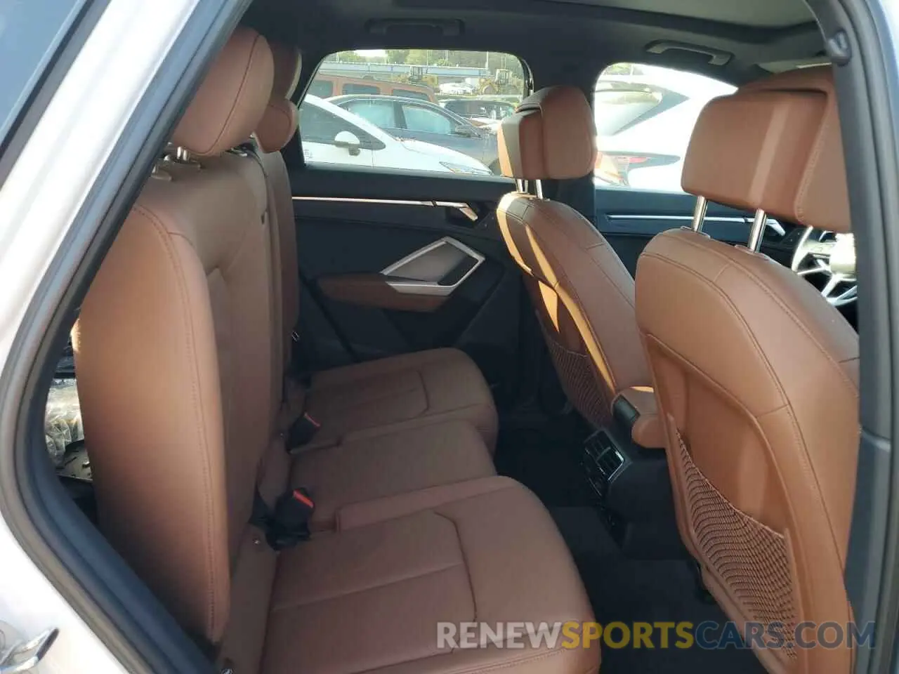 11 Фотография поврежденного автомобиля WA1DECF39R1028256 AUDI Q3 2024
