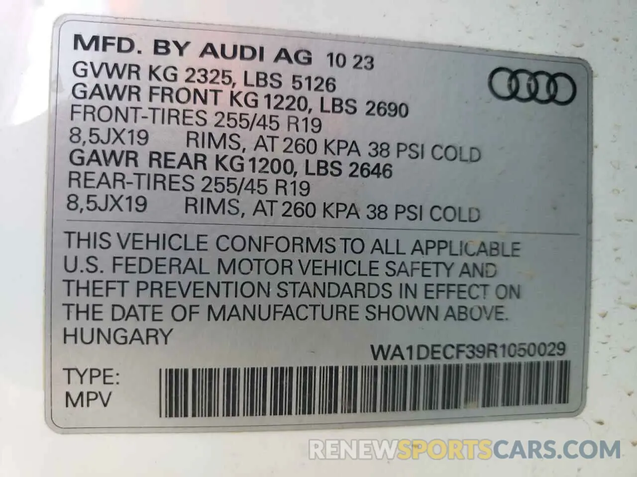 14 Photograph of a damaged car WA1DECF39R1050029 AUDI Q3 2024