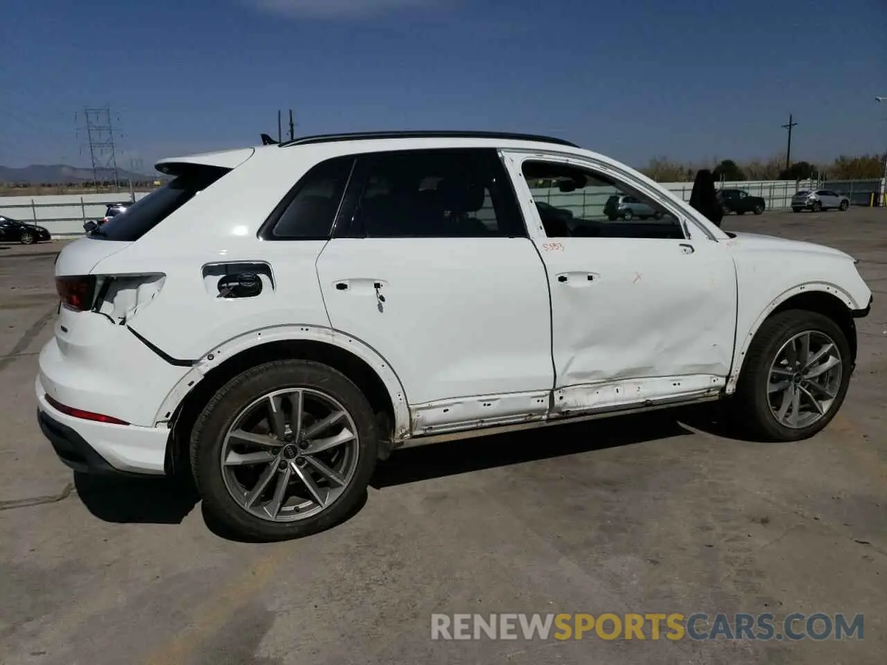 3 Photograph of a damaged car WA1DECF39R1050029 AUDI Q3 2024