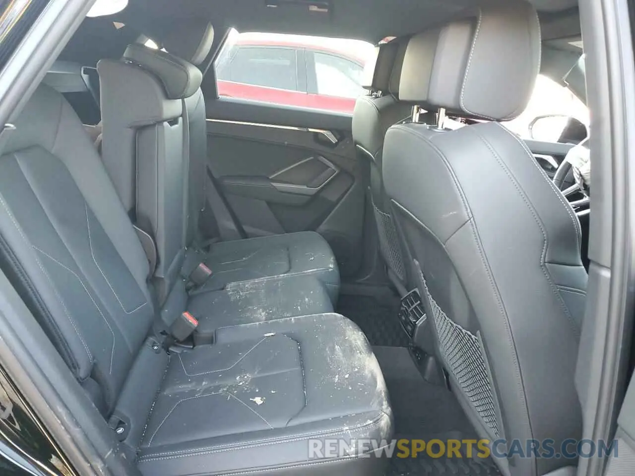11 Фотография поврежденного автомобиля WA1EECF30R1112003 AUDI Q3 2024