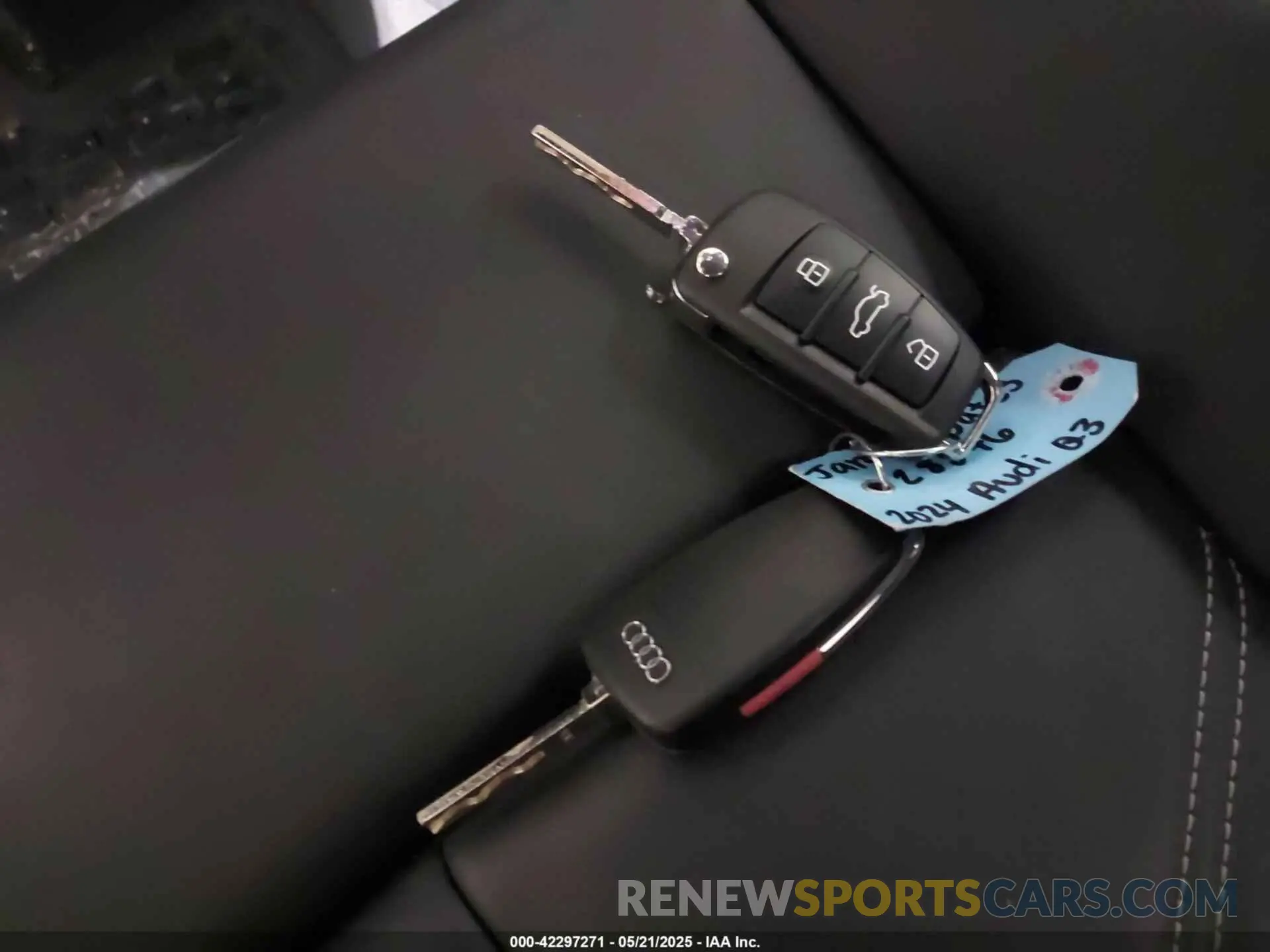 11 Фотография поврежденного автомобиля WA1EECF30R1156373 AUDI Q3 2024