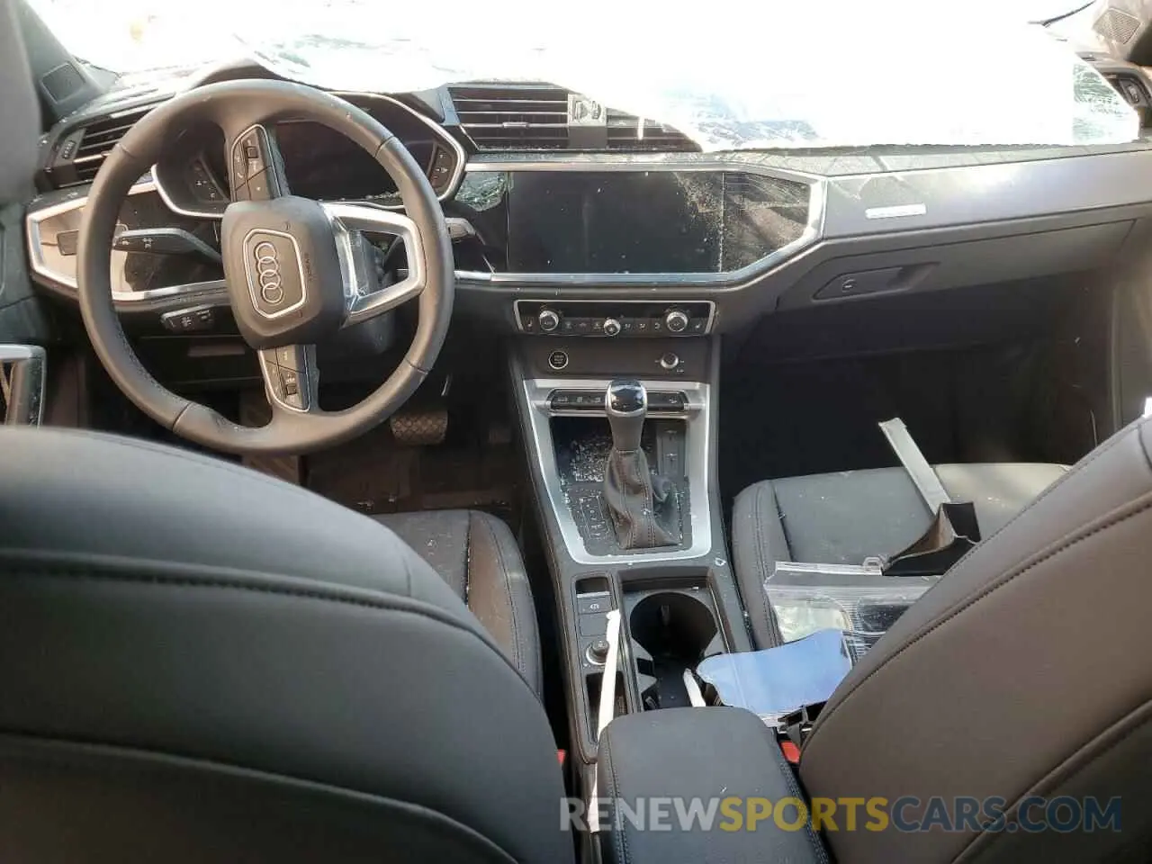 8 Фотография поврежденного автомобиля WA1EECF30R1165686 AUDI Q3 2024