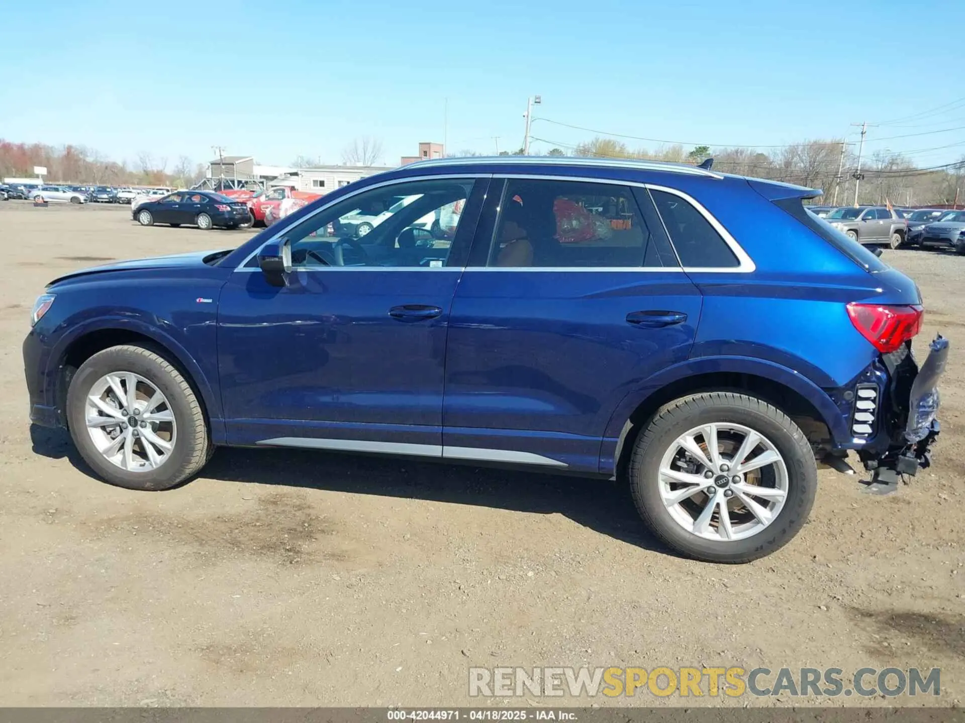 18 Фотография поврежденного автомобиля WA1EECF30R1173836 AUDI Q3 2024