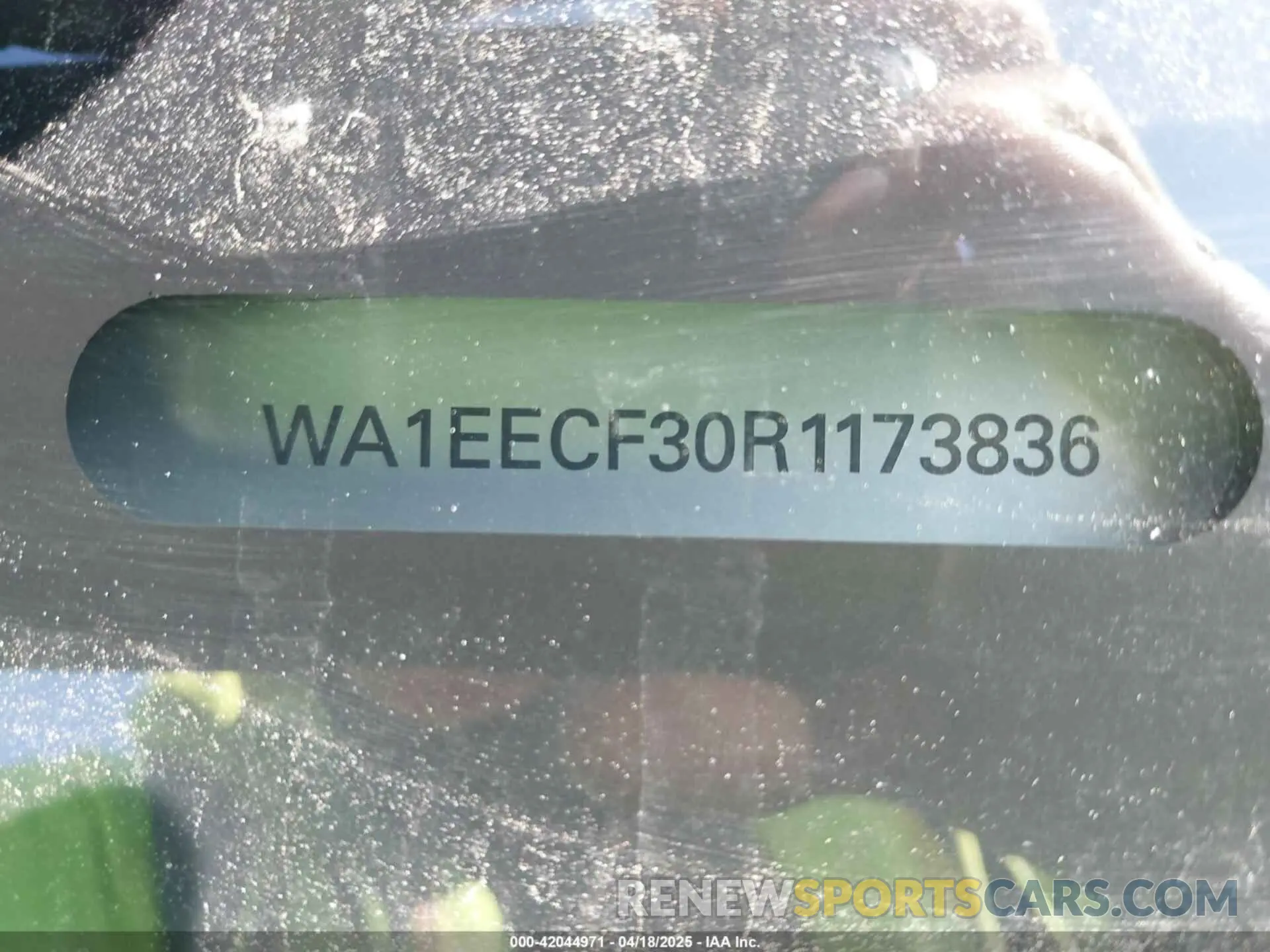 9 Фотография поврежденного автомобиля WA1EECF30R1173836 AUDI Q3 2024