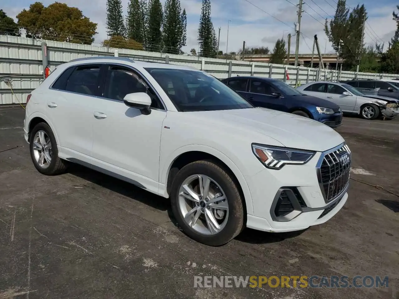 4 Фотография поврежденного автомобиля WA1EECF31R1145608 AUDI Q3 2024