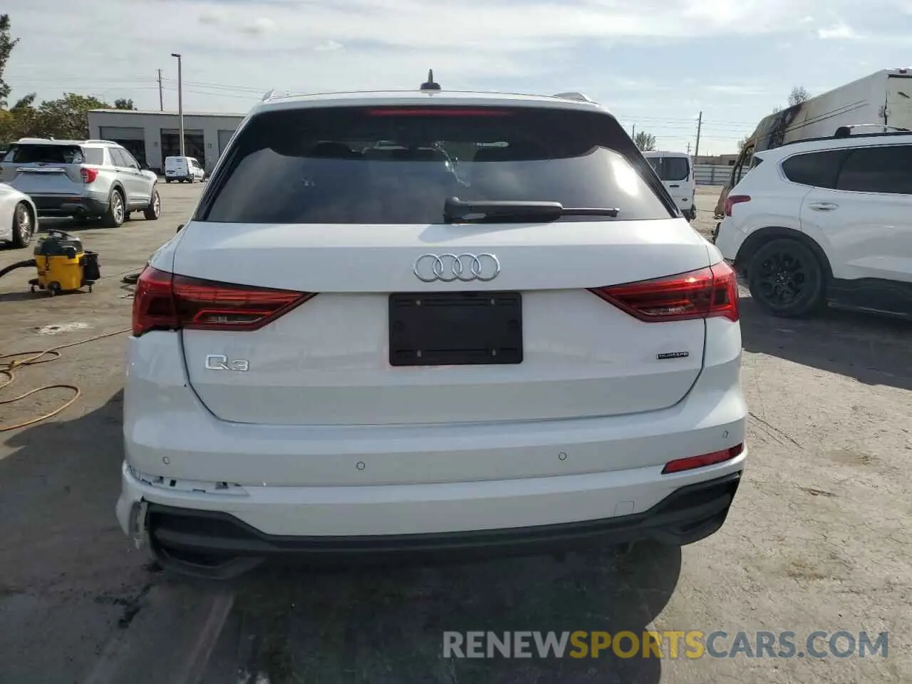 6 Фотография поврежденного автомобиля WA1EECF31R1145608 AUDI Q3 2024