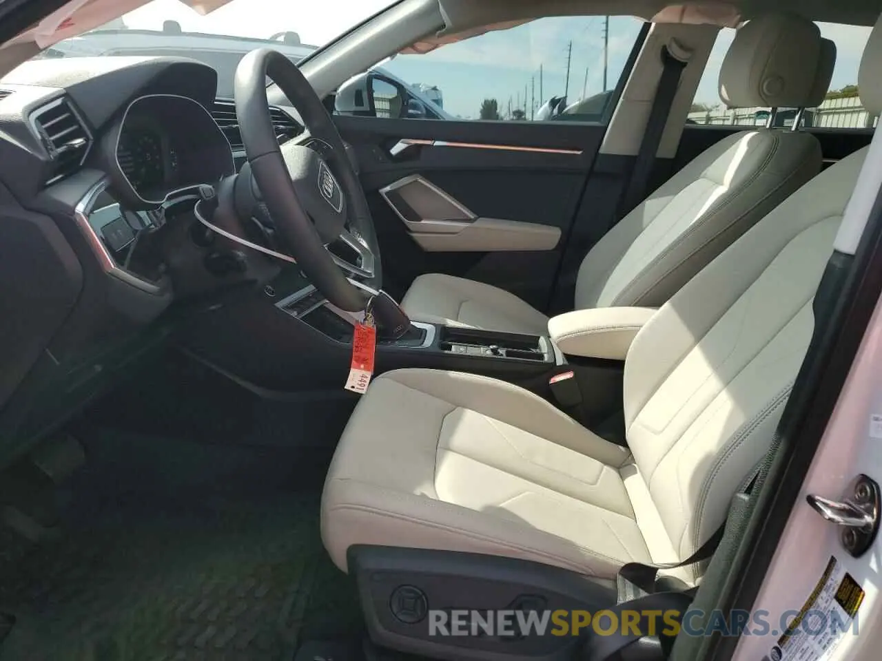 7 Фотография поврежденного автомобиля WA1EECF31R1145608 AUDI Q3 2024