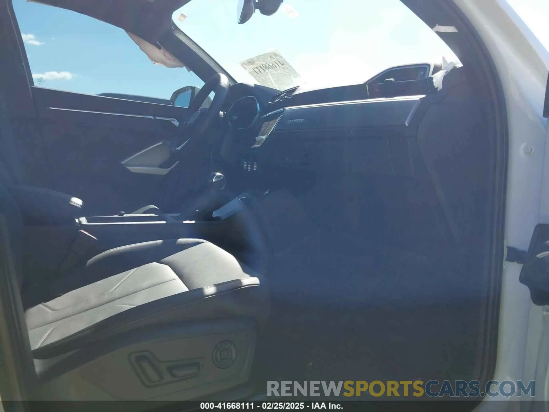 5 Photograph of a damaged car WA1EECF32R1141891 AUDI Q3 2024