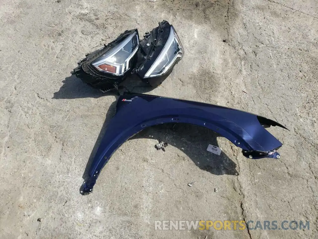 15 Photograph of a damaged car WA1EECF32R1152163 AUDI Q3 2024