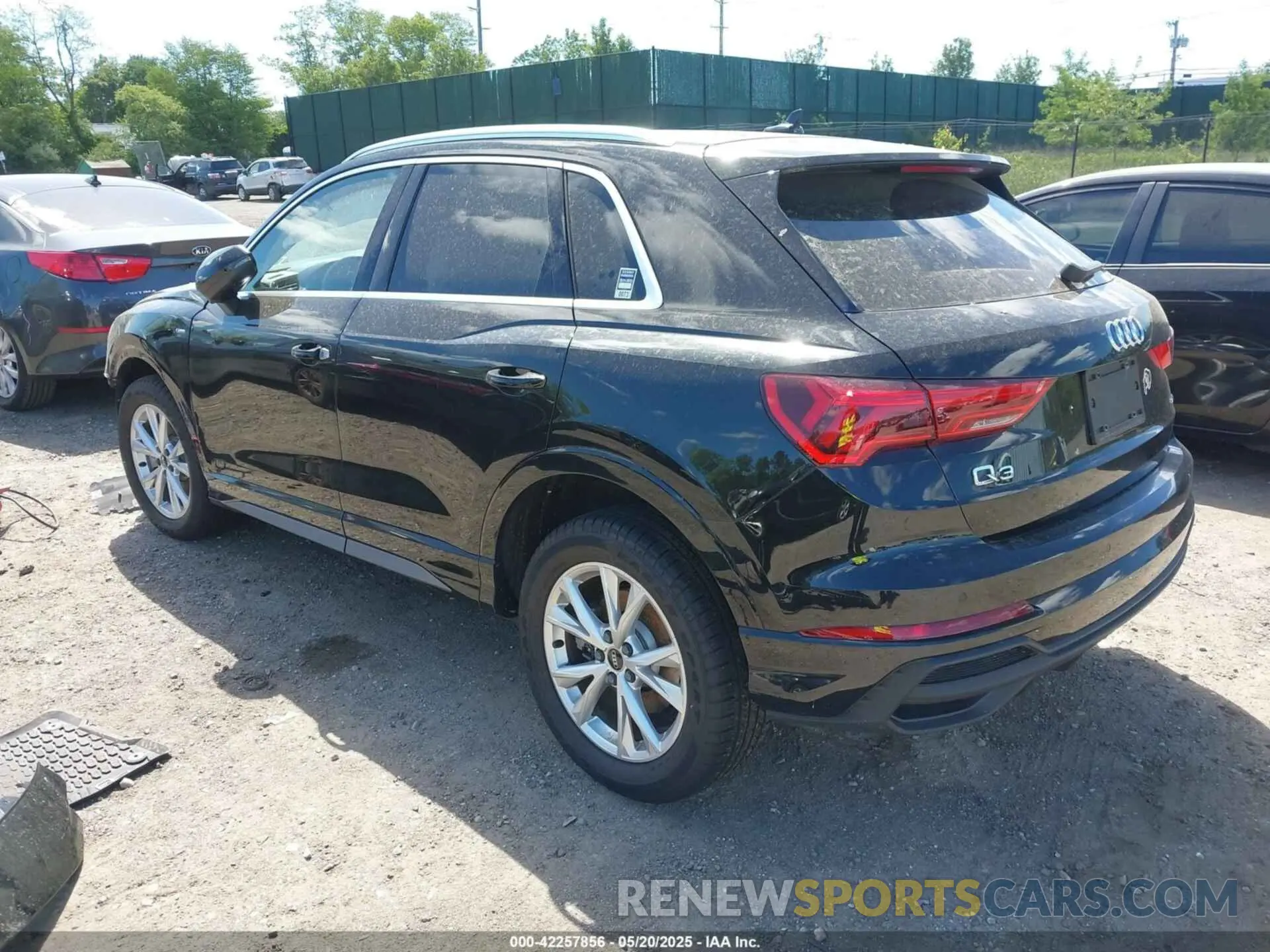 3 Фотография поврежденного автомобиля WA1EECF33R1160319 AUDI Q3 2024