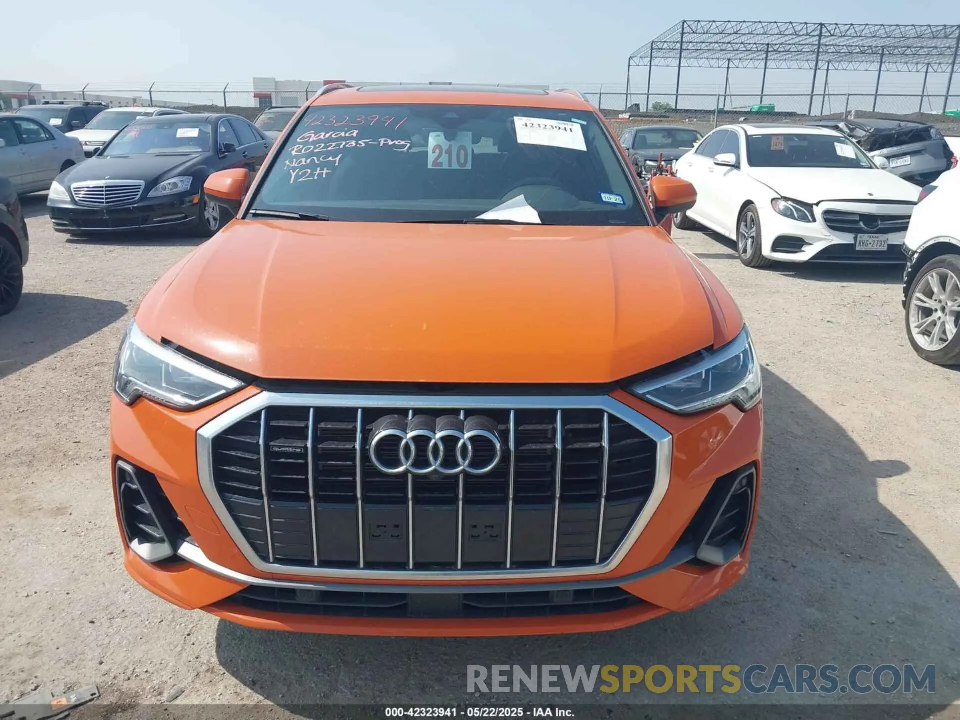 12 Фотография поврежденного автомобиля WA1EECF36R1092050 AUDI Q3 2024