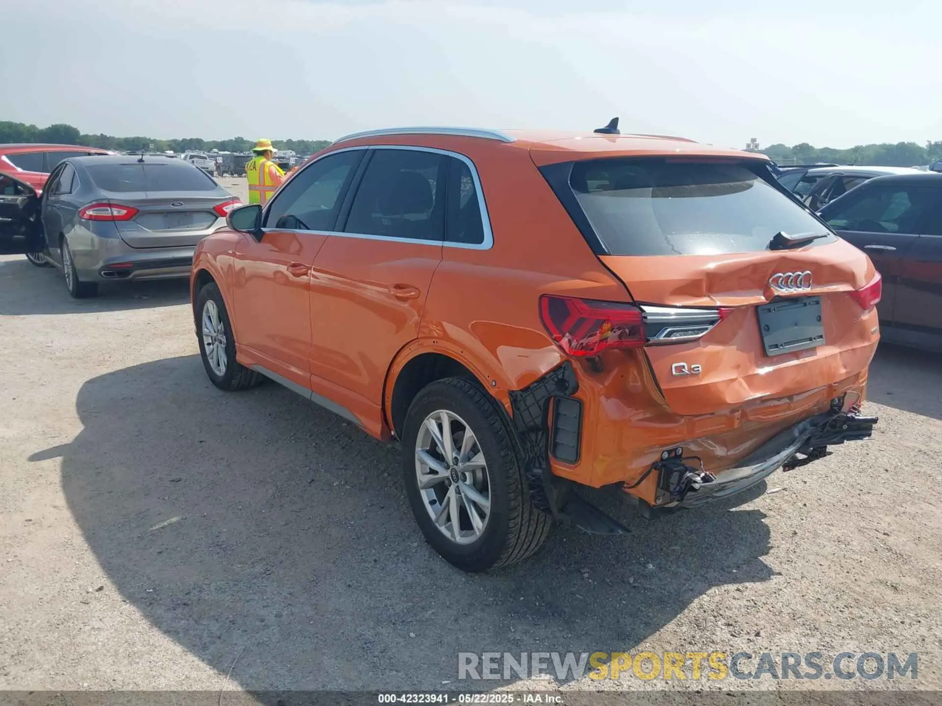 3 Фотография поврежденного автомобиля WA1EECF36R1092050 AUDI Q3 2024