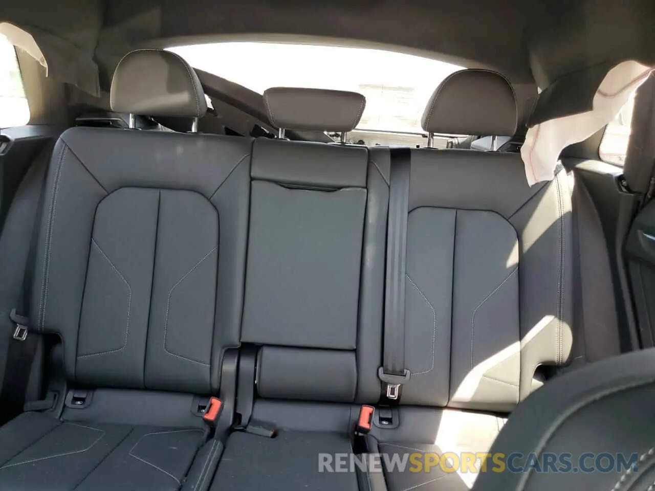 10 Photograph of a damaged car WA1EECF36R1109347 AUDI Q3 2024