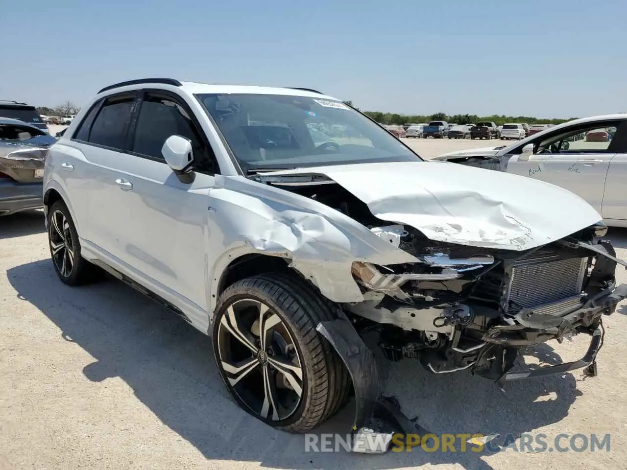 4 Photograph of a damaged car WA1EECF36R1109347 AUDI Q3 2024