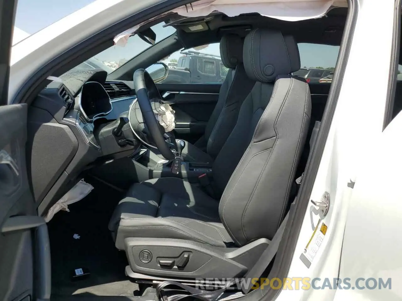 7 Photograph of a damaged car WA1EECF36R1109347 AUDI Q3 2024