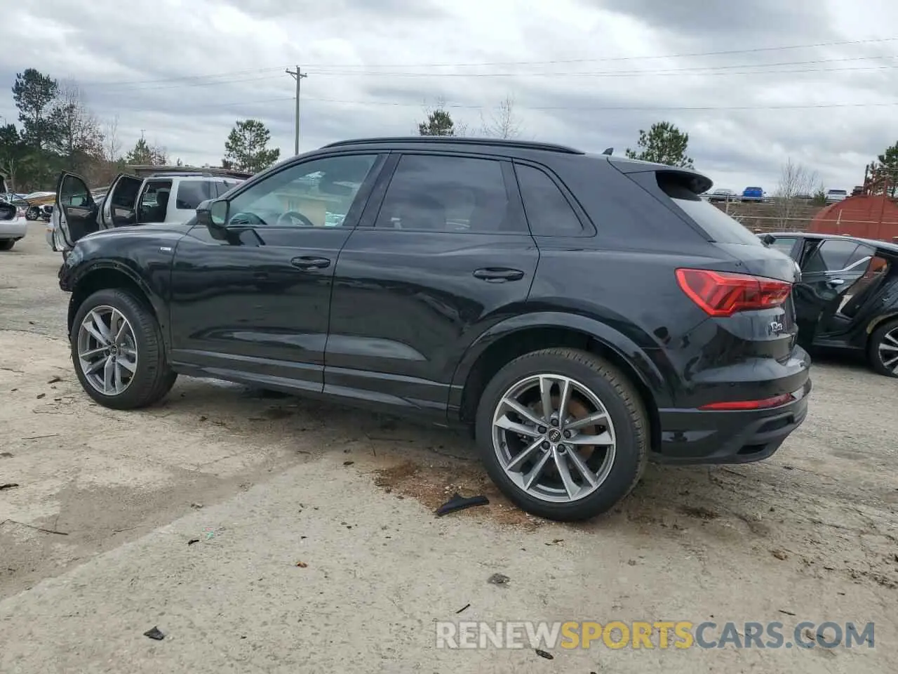 2 Photograph of a damaged car WA1EECF39R1026737 AUDI Q3 2024