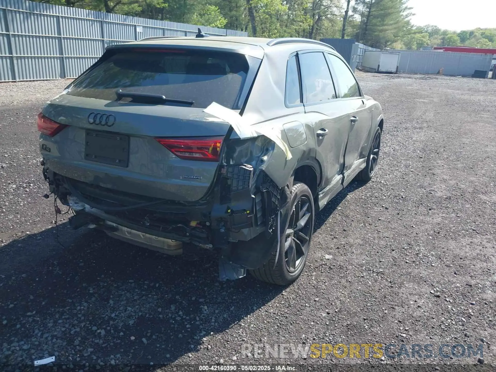 4 Photograph of a damaged car WA1EECF39R1046454 AUDI Q3 2024