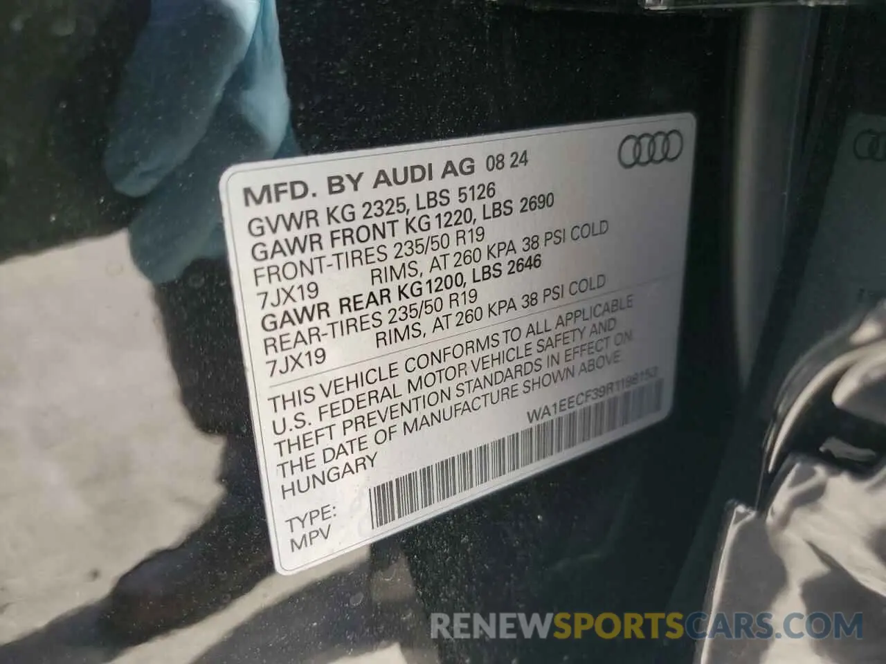 14 Photograph of a damaged car WA1EECF39R1198153 AUDI Q3 2024