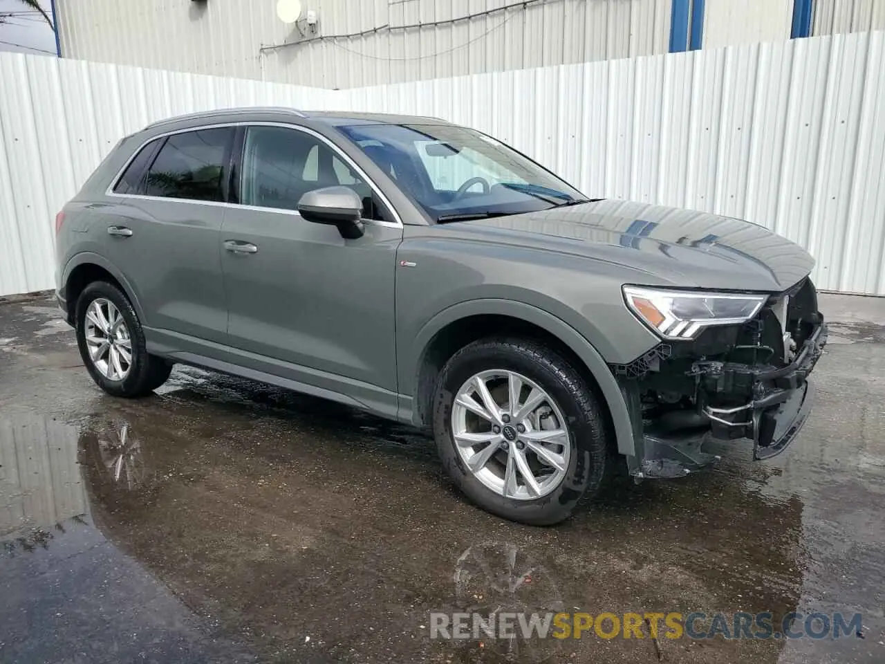 4 Photograph of a damaged car WA1DECF31S1011683 AUDI Q3 2025