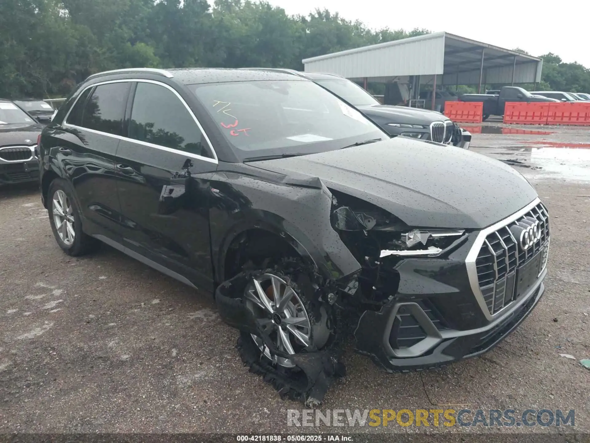 1 Photograph of a damaged car WA1DECF32S1016309 AUDI Q3 2025